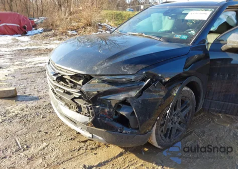 2019 Chevrolet Blazer z USA, uszkodzony, nr VIN 3GNKBHRS2KS685191